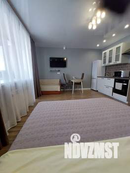 Студия квартира, посуточно, 35м2, 18/18 этаж