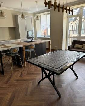 5-к квартира, на длительный срок, 250м2, 3/3 этаж