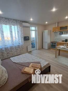 Студия квартира, посуточно, 35м2, 20/25 этаж