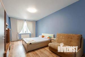 1-к квартира, посуточно, 42м2, 18/25 этаж