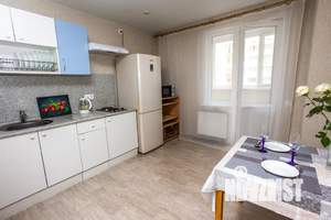 1-к квартира, посуточно, 40м2, 23/27 этаж