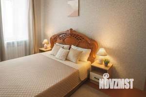 2-к квартира, посуточно, 55м2, 1/1 этаж