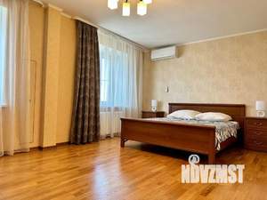 3-к квартира, посуточно, 100м2, 1/1 этаж