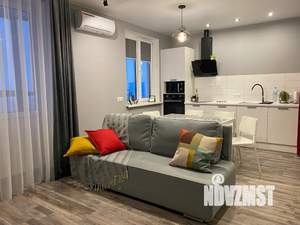 Студия квартира, посуточно, 44м2, 23/24 этаж