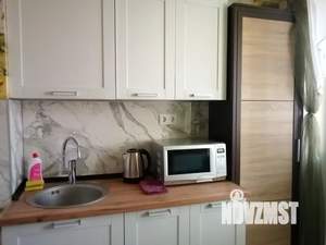 1-к квартира, посуточно, 38м2, 6/19 этаж