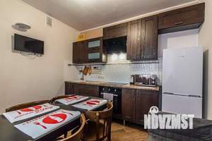 1-к квартира, посуточно, 50м2, 1/1 этаж