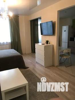 Студия квартира, посуточно, 40м2, 3/7 этаж