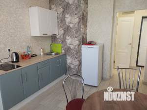 1-к квартира, посуточно, 37м2, 13/23 этаж