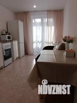 1-к квартира, посуточно, 40м2, 3/25 этаж