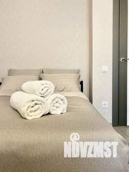1-к квартира, посуточно, 40м2, 21/25 этаж