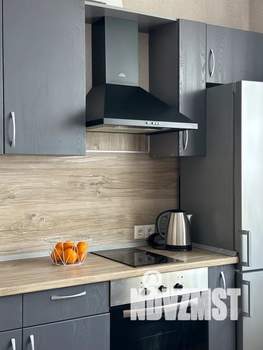 Студия квартира, посуточно, 37м2, 18/19 этаж