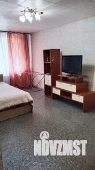 1-к квартира, посуточно, 33м2, 1/9 этаж