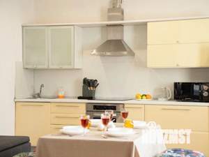 2-к квартира, посуточно, 80м2, 1/1 этаж