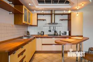 1-к квартира, посуточно, 65м2, 4/10 этаж