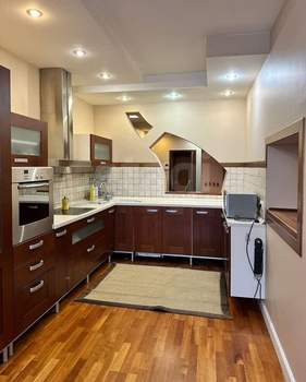 4-к квартира, на длительный срок, 160м2, 11/0 этаж