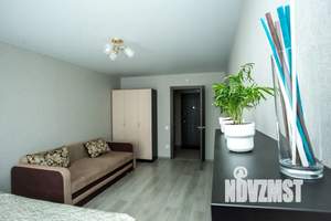 1-к квартира, посуточно, 40м2, 18/27 этаж