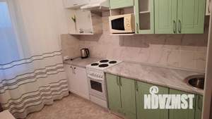 2-к квартира, посуточно, 70м2, 7/25 этаж