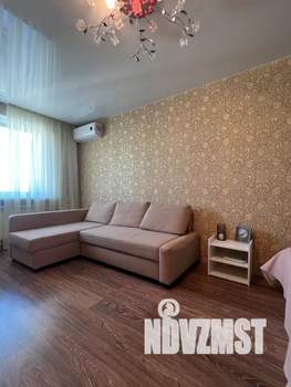 1-к квартира, посуточно, 37м2, 3/3 этаж