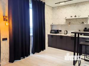 Студия квартира, посуточно, 40м2, 7/23 этаж
