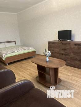 1-к квартира, посуточно, 35м2, 6/9 этаж
