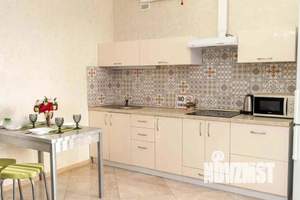 1-к квартира, посуточно, 42м2, 1/18 этаж