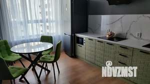 1-к квартира, посуточно, 37м2, 8/22 этаж