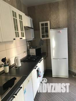 3-к квартира, посуточно, 64м2, 1/3 этаж