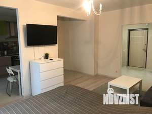 Студия квартира, посуточно, 40м2, 3/7 этаж