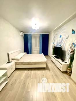 1-к квартира, посуточно, 42м2, 10/24 этаж