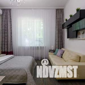Студия квартира, посуточно, 38м2, 1/1 этаж