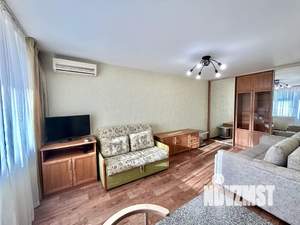 Студия квартира, посуточно, 38м2, 15/16 этаж