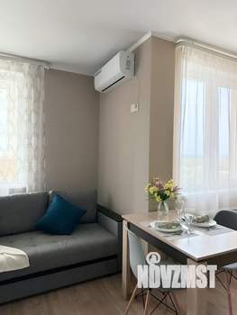 Студия квартира, посуточно, 37м2, 18/19 этаж