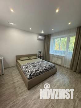 1-к квартира, посуточно, 32м2, 2/9 этаж