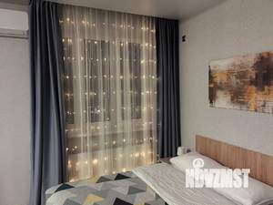 Студия квартира, посуточно, 34м2, 13/25 этаж