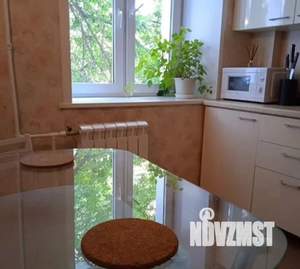 1-к квартира, посуточно, 37м2, 3/9 этаж