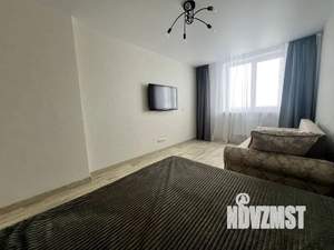 1-к квартира, посуточно, 35м2, 12/25 этаж