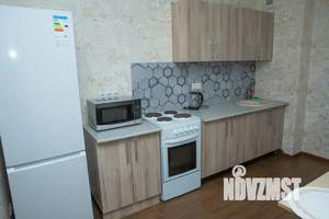 2-к квартира, посуточно, 63м2, 9/25 этаж