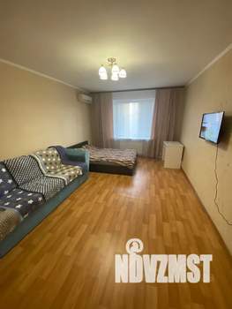 1-к квартира, посуточно, 55м2, 10/18 этаж