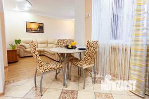 1-к квартира, посуточно, 47м2, 1/1 этаж