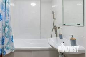 1-к квартира, посуточно, 42м2, 18/25 этаж