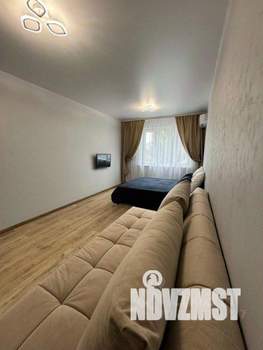 1-к квартира, посуточно, 42м2, 1/1 этаж