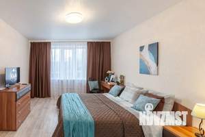 1-к квартира, посуточно, 38м2, 4/10 этаж