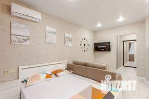 Студия квартира, посуточно, 38м2, 10/25 этаж