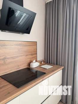 Студия квартира, посуточно, 44м2, 10/17 этаж