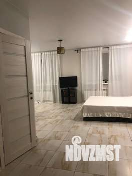 Студия квартира, посуточно, 40м2, 9/17 этаж