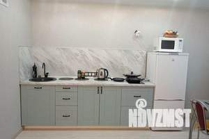 1-к квартира, посуточно, 32м2, 23/28 этаж