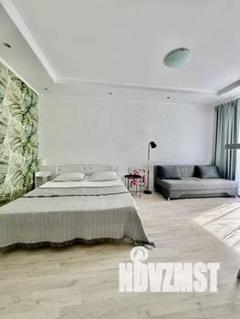 Студия квартира, посуточно, 33м2, 15/24 этаж