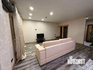 Студия квартира, посуточно, 41м2, 18/25 этаж