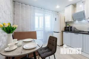 1-к квартира, посуточно, 40м2, 26/26 этаж