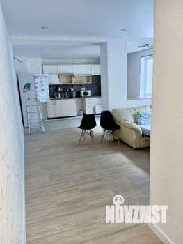 Студия квартира, на длительный срок, 92м2, 10/24 этаж